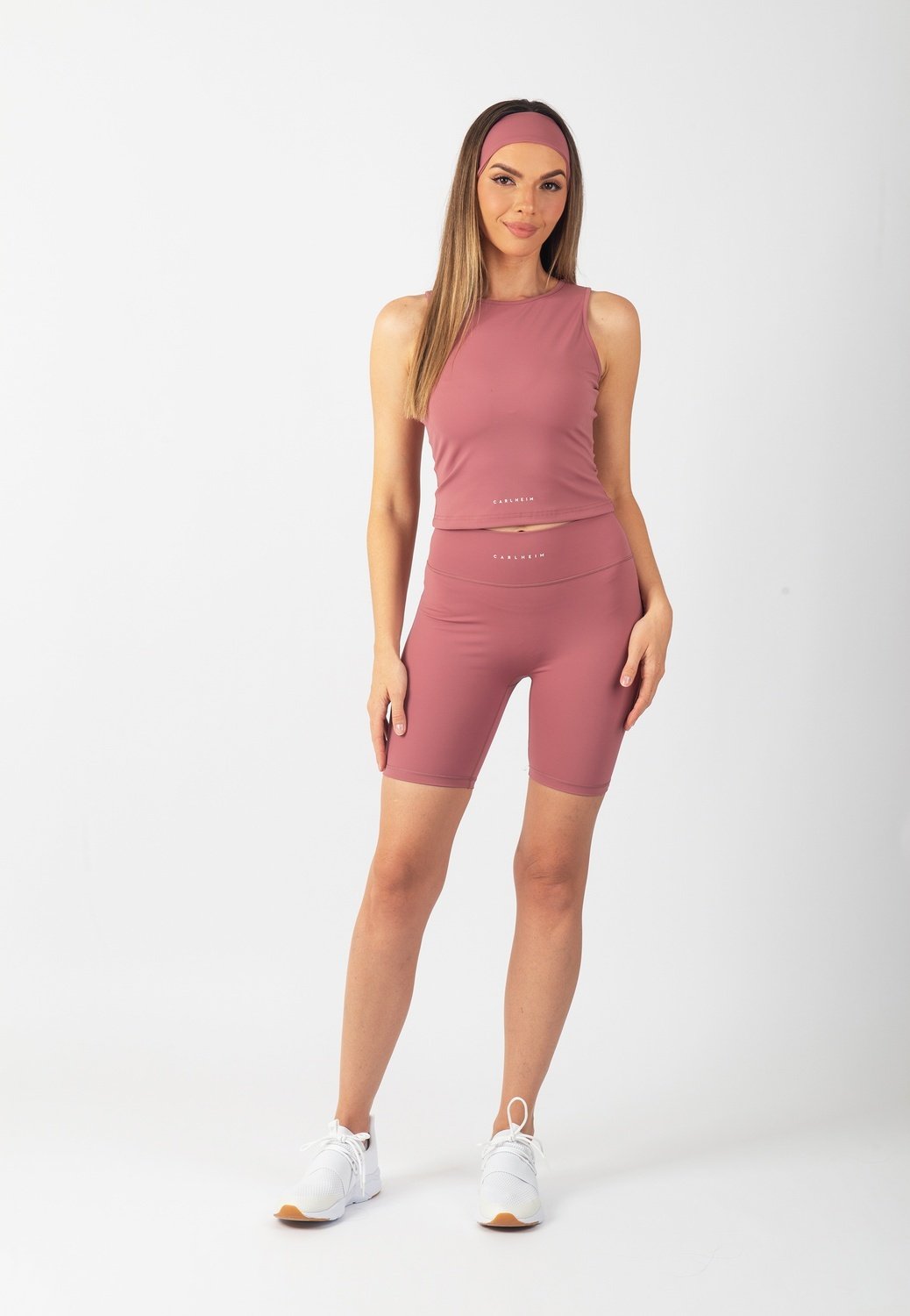 Serenita Shorts 8" (Berry)